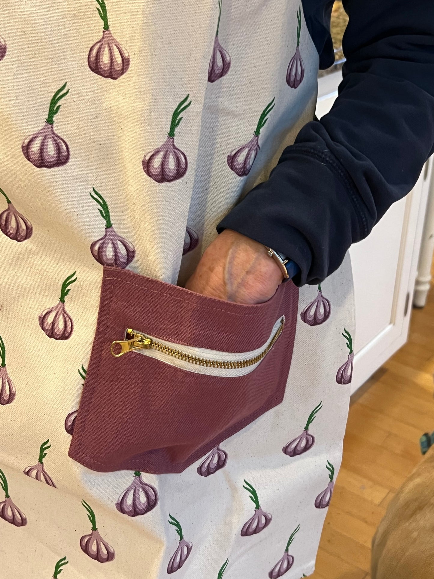 Garlic Bulb 2 Pocket Apron