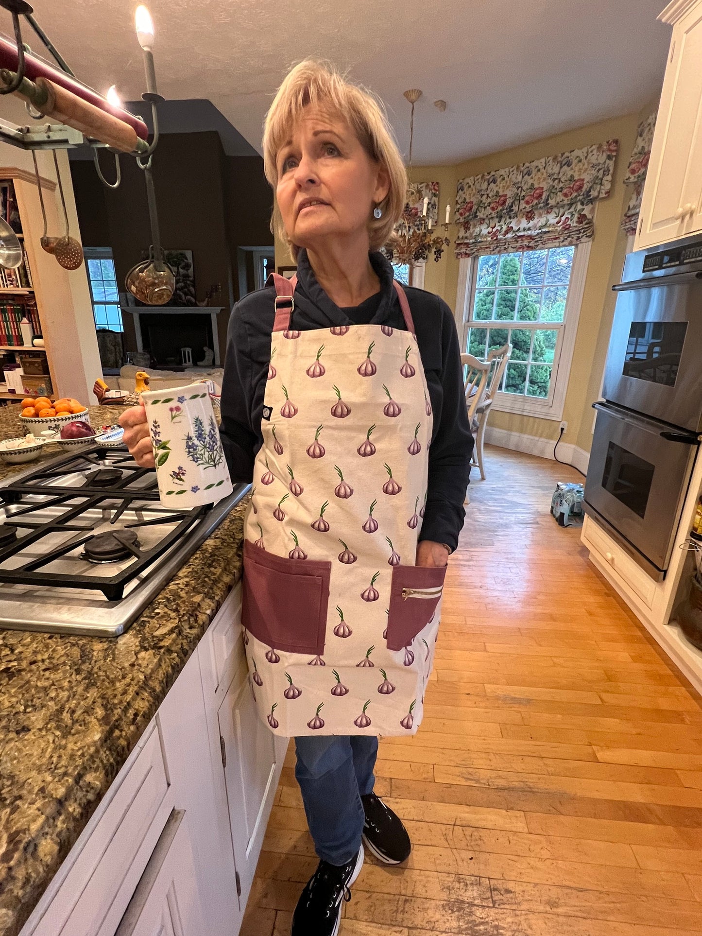 Garlic Bulb 2 Pocket Apron