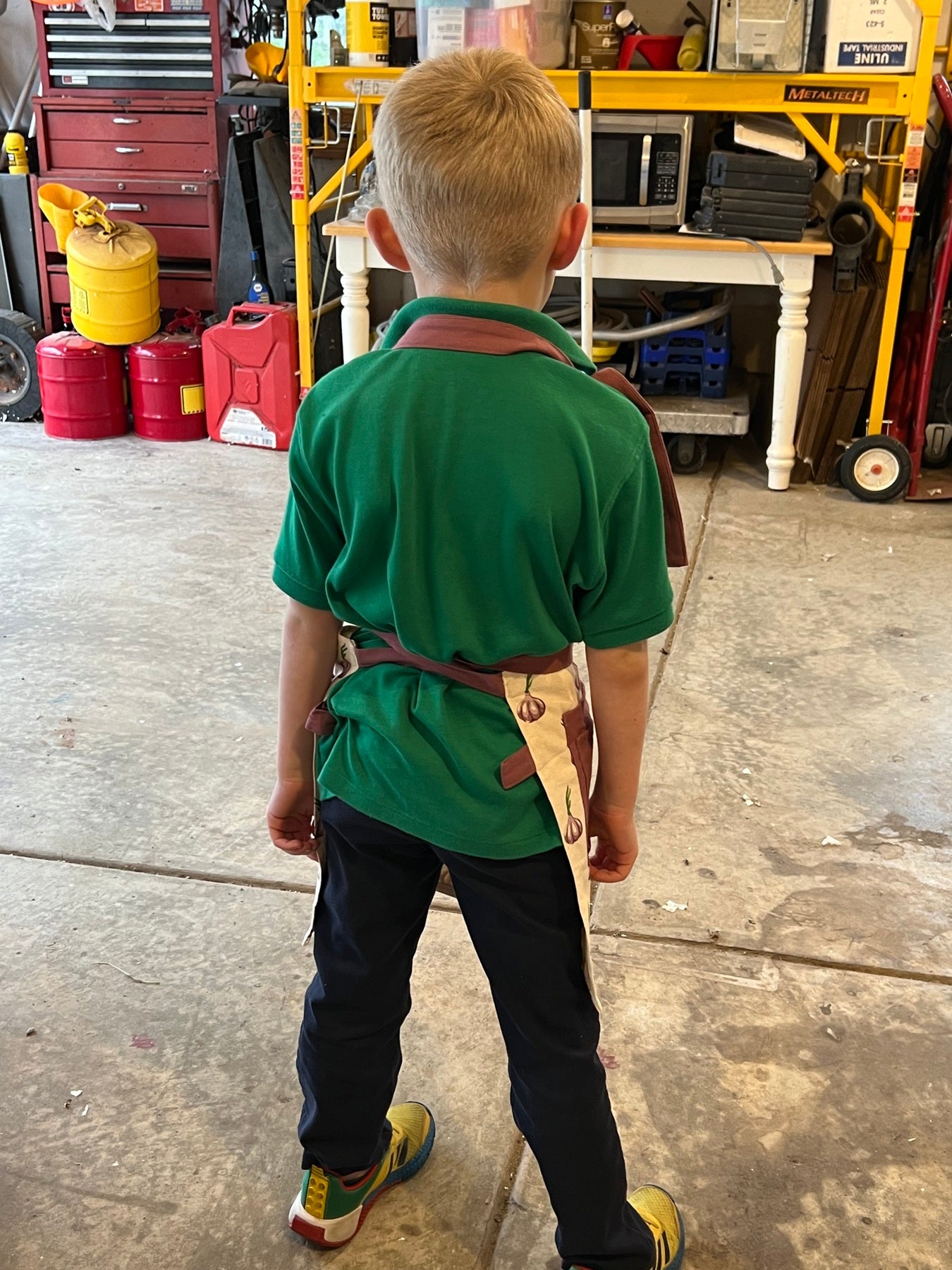 Kid’s Garlic Bulb Apron