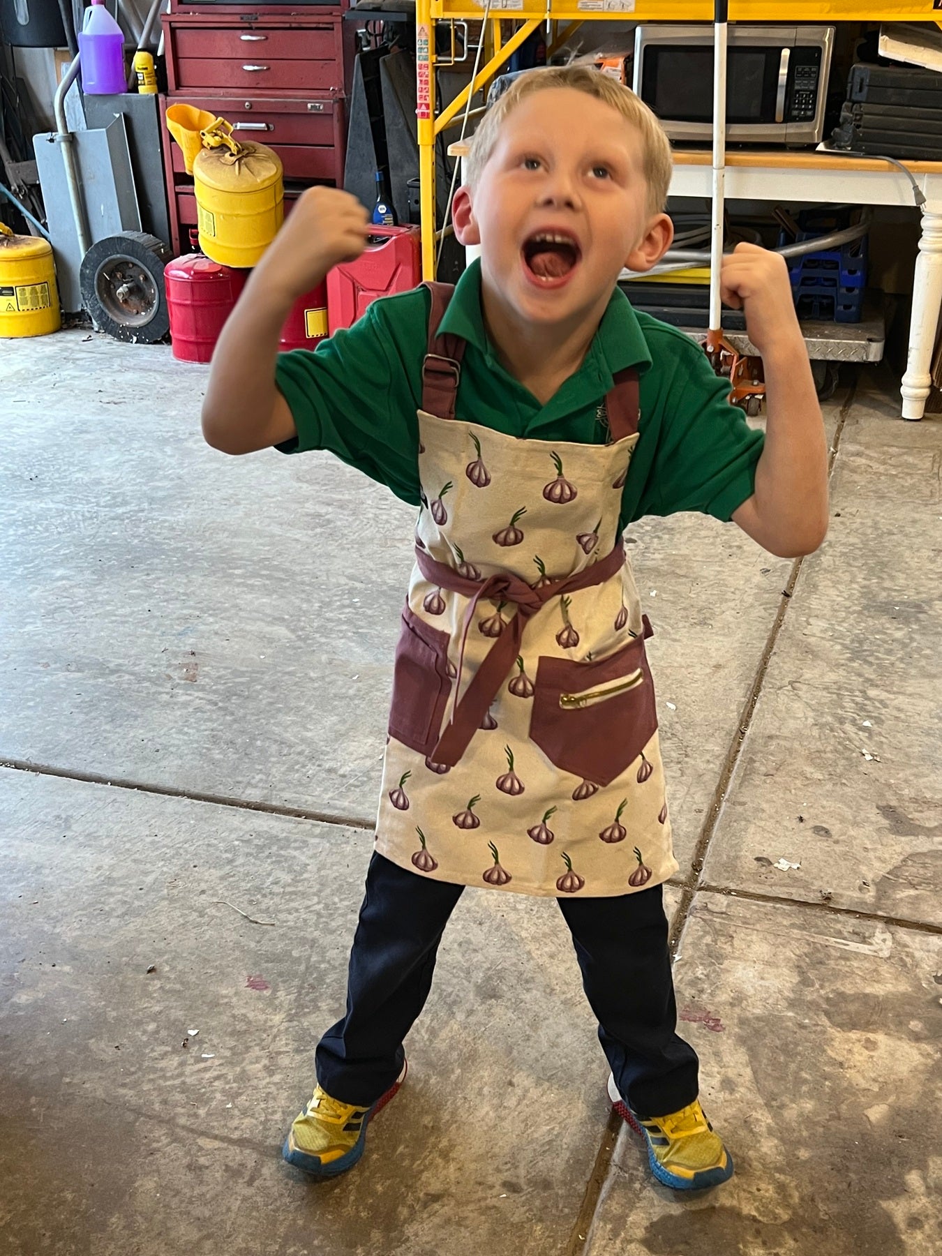 Kid’s Garlic Bulb Apron
