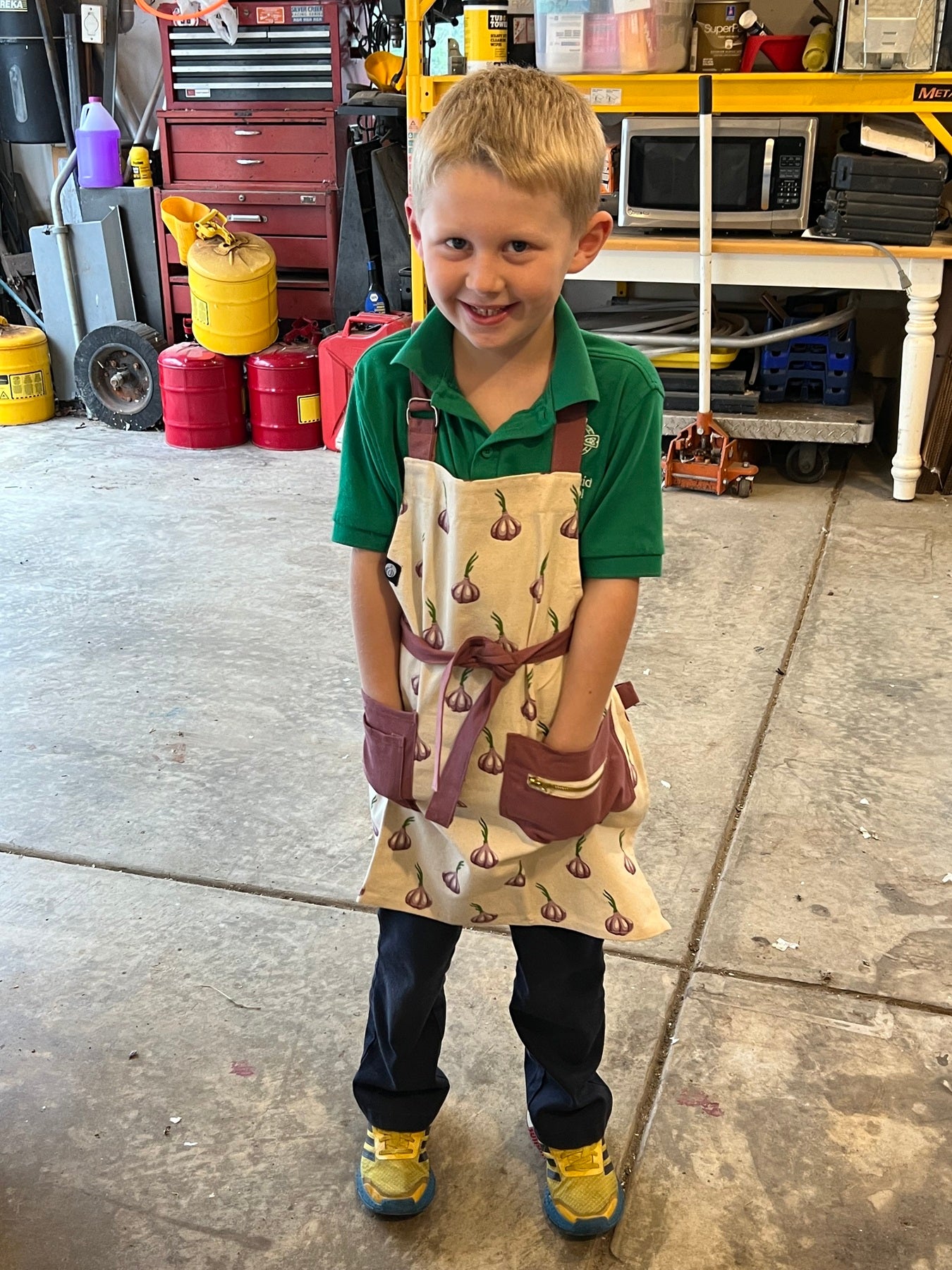 Kid’s Garlic Bulb Apron