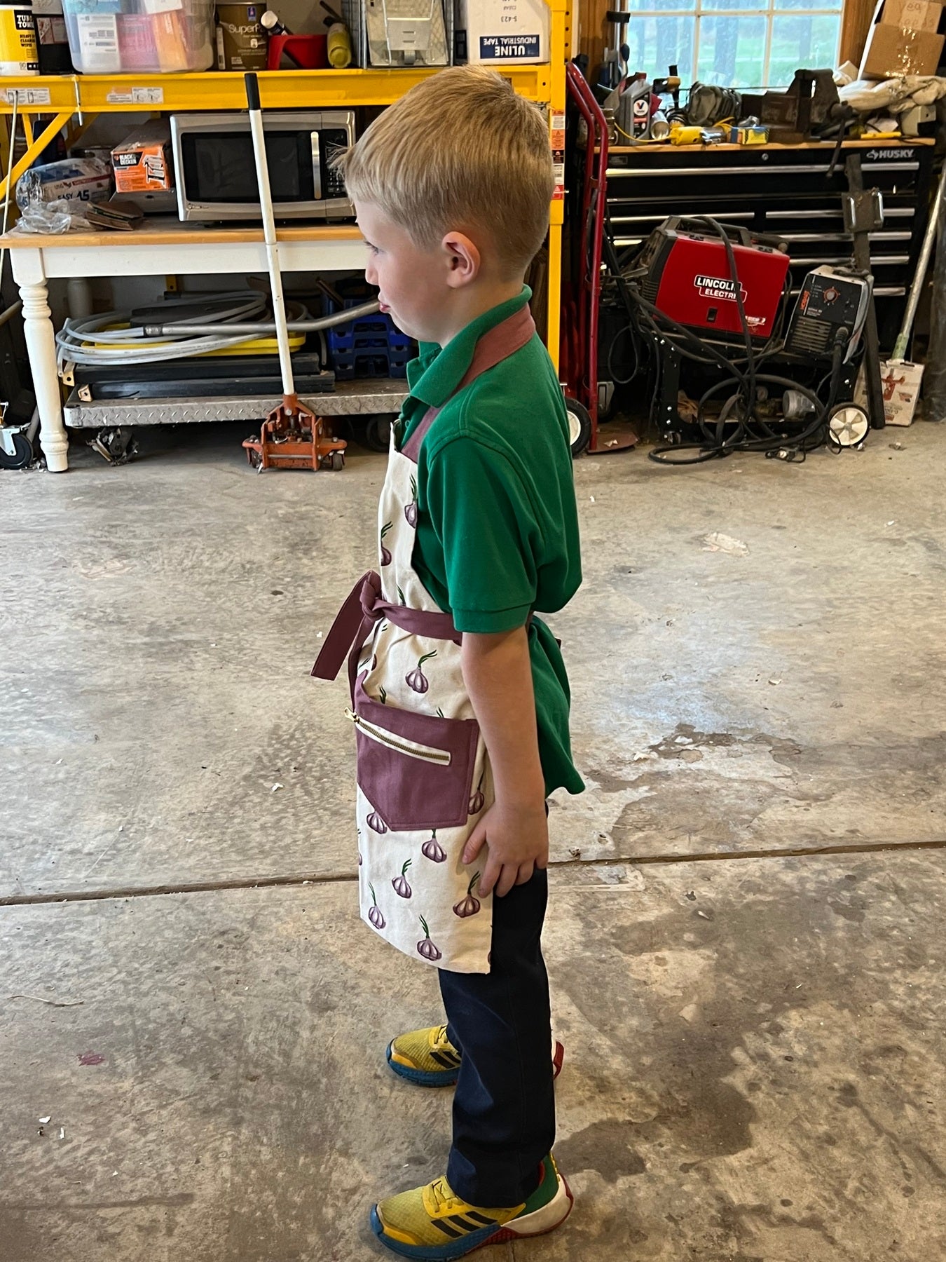 Kid’s Garlic Bulb Apron