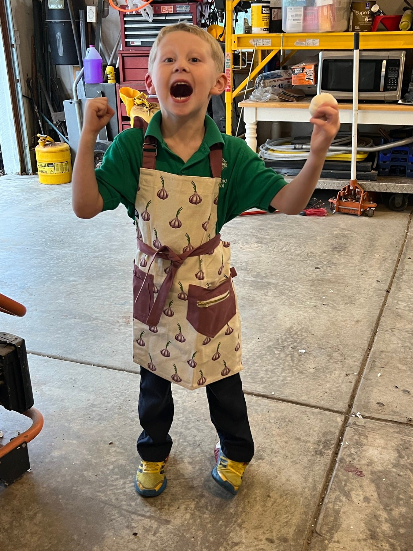 Kid’s Garlic Bulb Apron