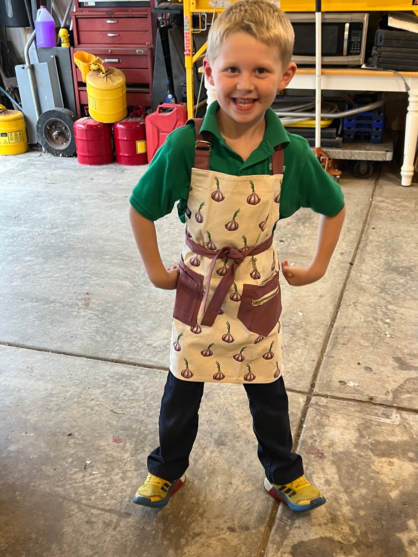 Kid’s Garlic Bulb Apron