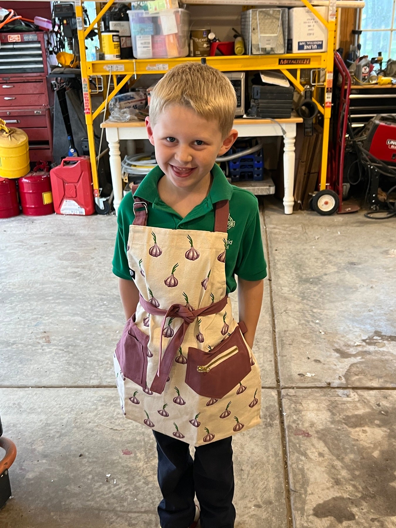 Kid’s Garlic Bulb Apron
